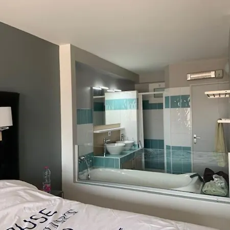 Jardin D Eden Village Naturiste *