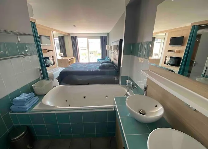 Jardin D Eden Village Naturiste アグド